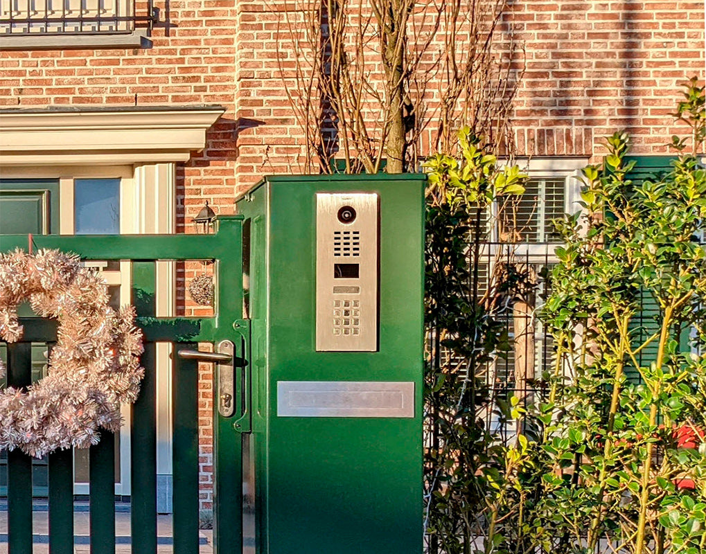 D2101KV IP Video Intercom Flush or Surface Mount